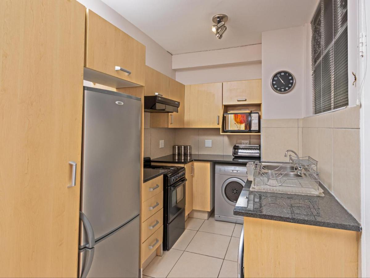 Apartment Rad - Illovo Mews 245 Oxford Road
