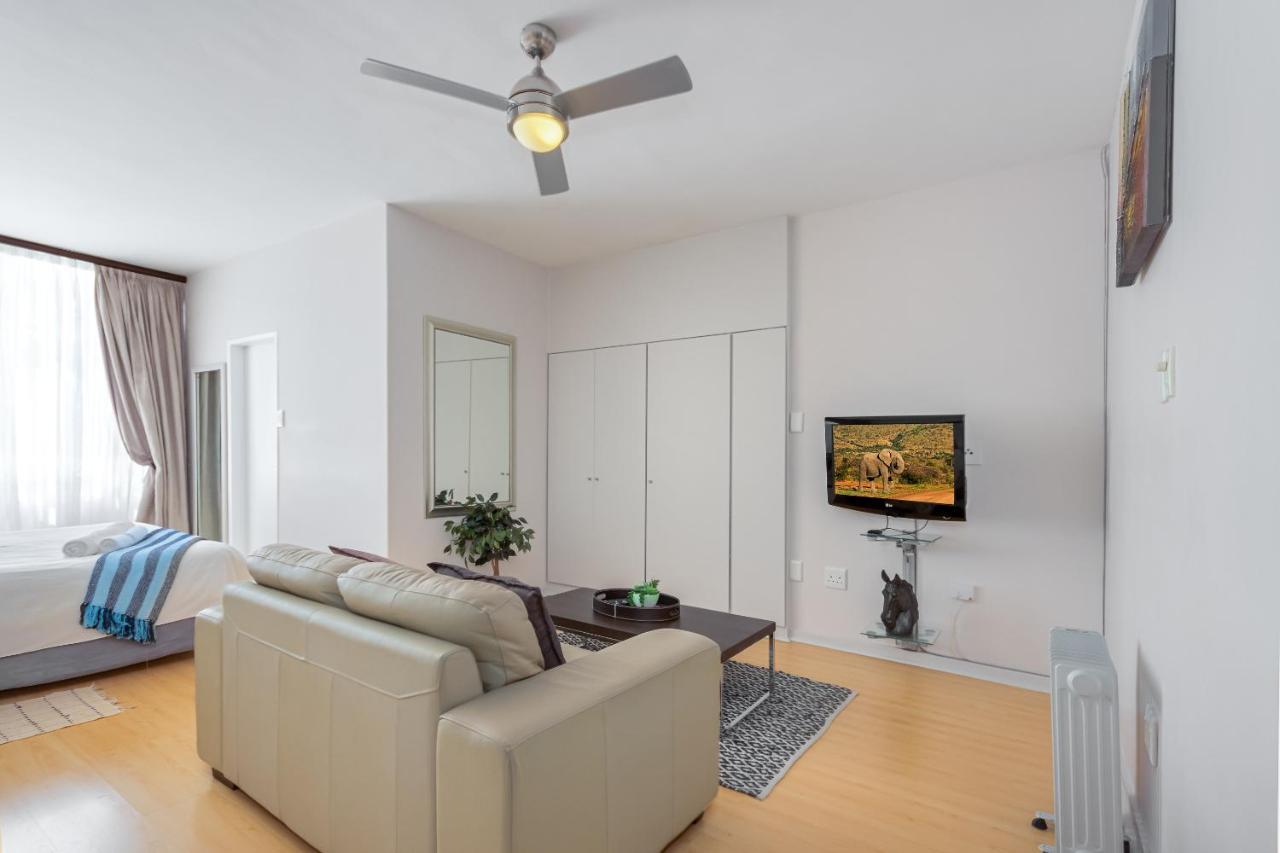Apartment Rad - Illovo Mews 245 Oxford Road *