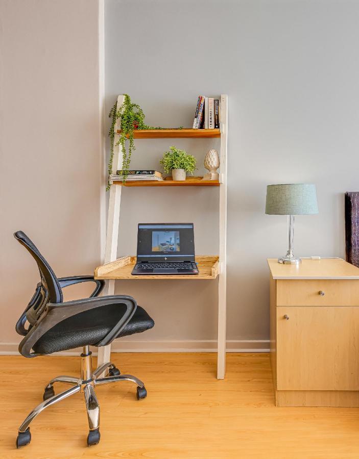 Apartment Rad - Illovo Mews 245 Oxford Road