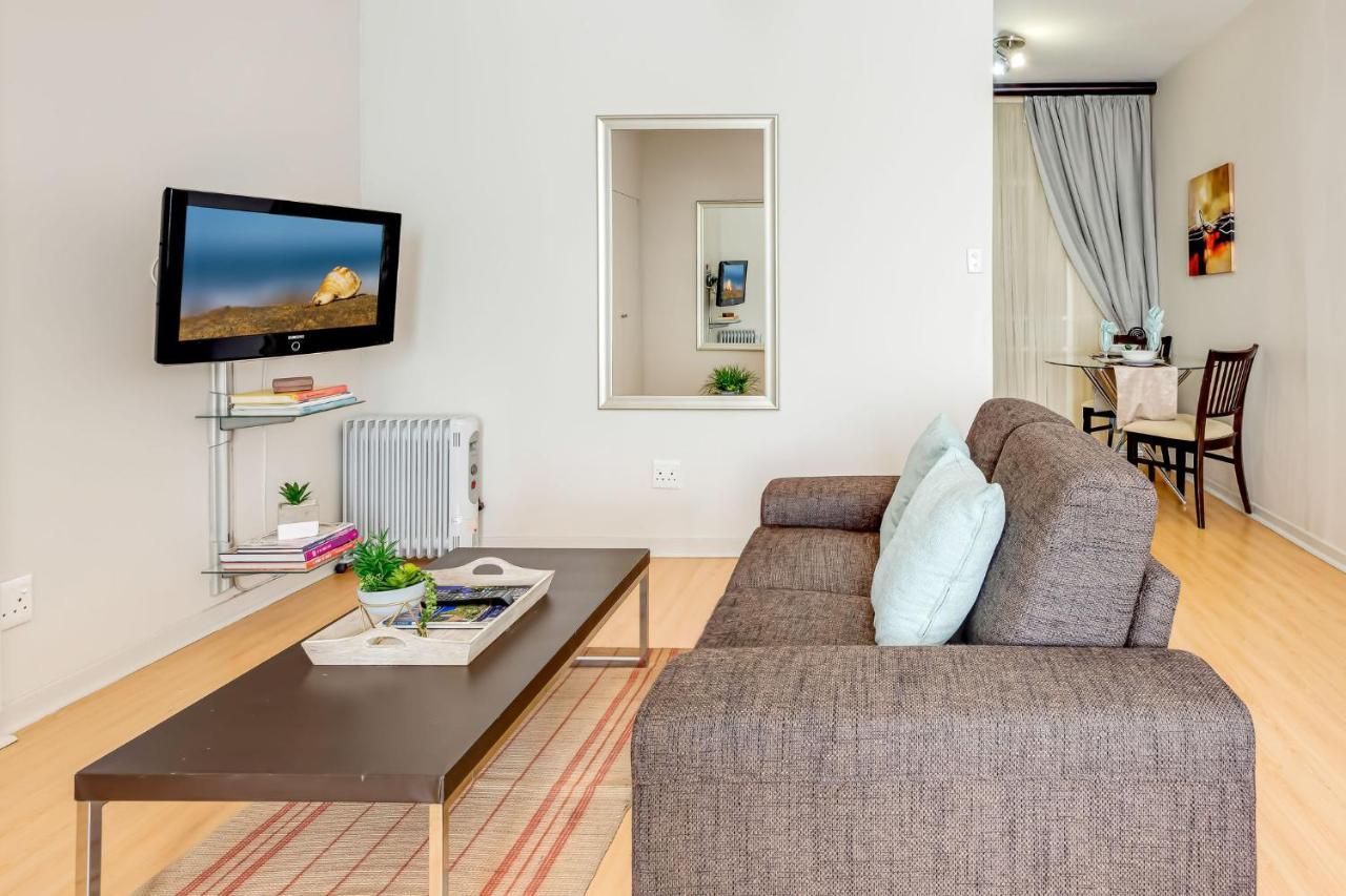 Apartment Rad - Illovo Mews 245 Oxford Road *