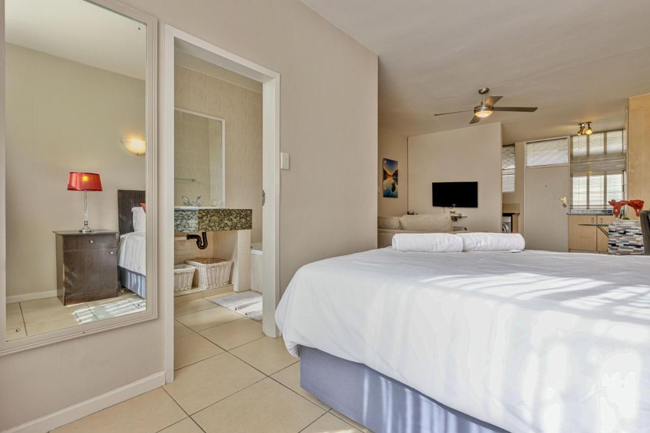 Rad - Illovo Mews 245 Oxford Road Apartment