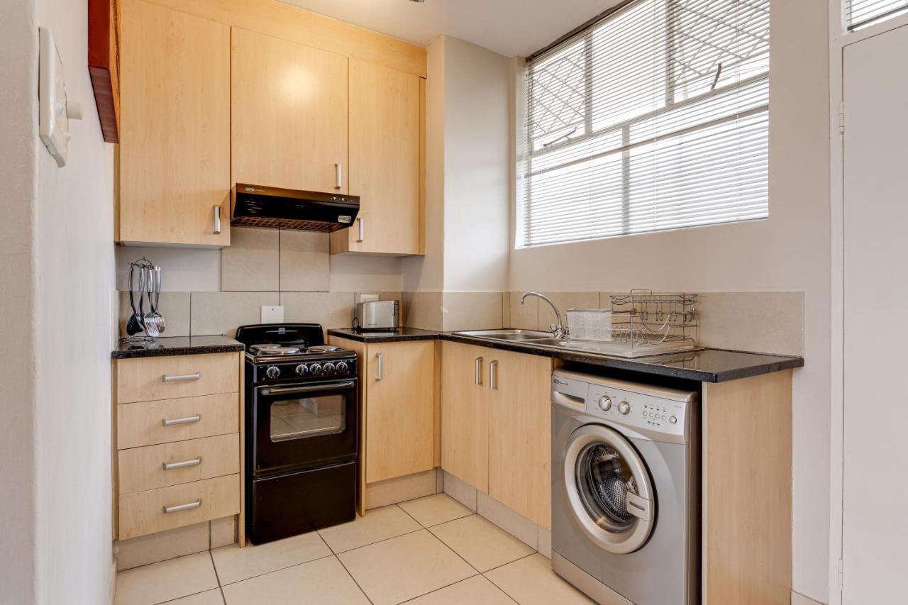 Apartment Rad - Illovo Mews 245 Oxford Road