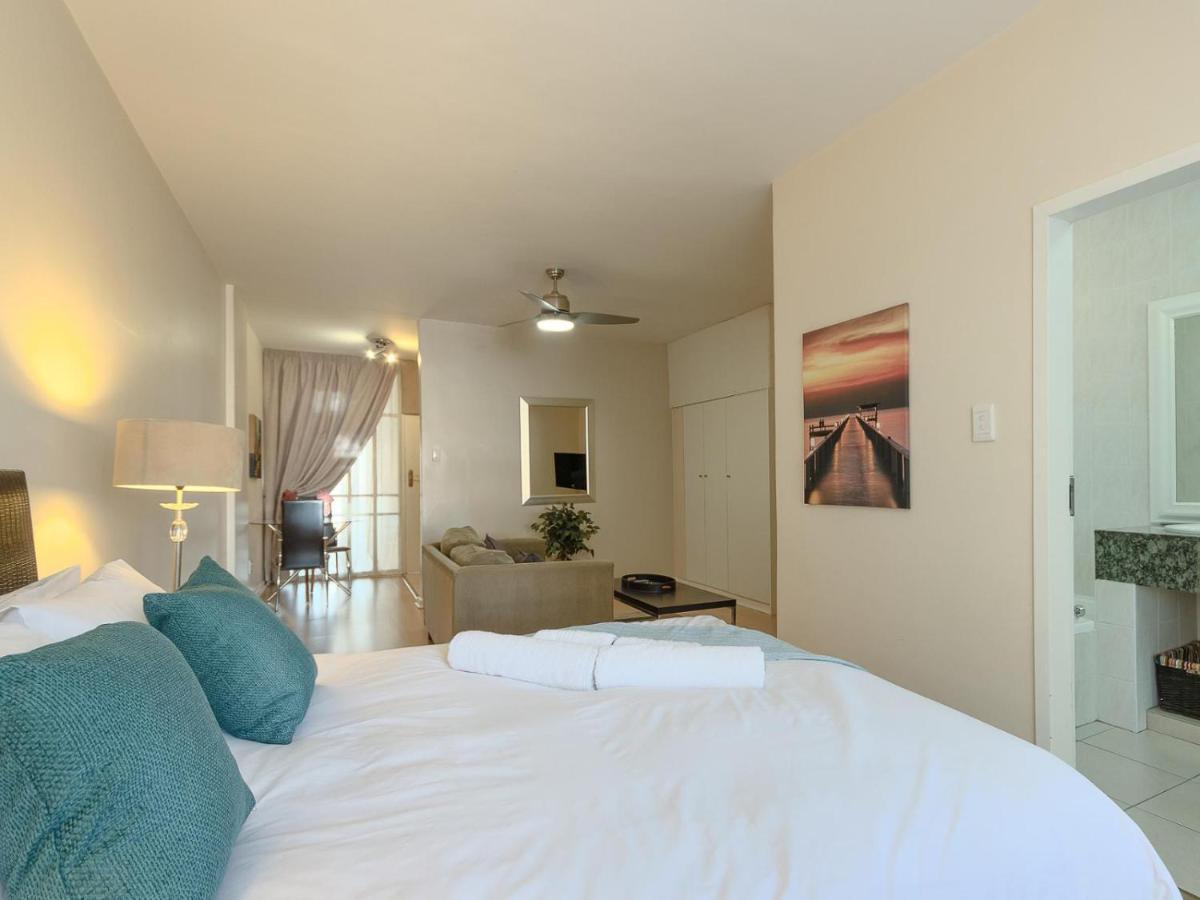 Apartment Rad - Illovo Mews 245 Oxford Road *